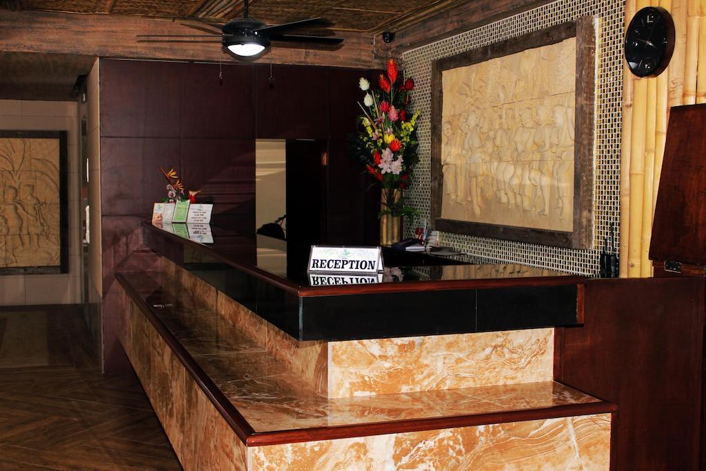 Score Birds Hotel Angeles Exterior foto